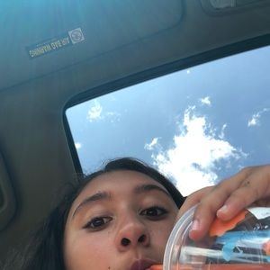 Meet your Posher, Desiree